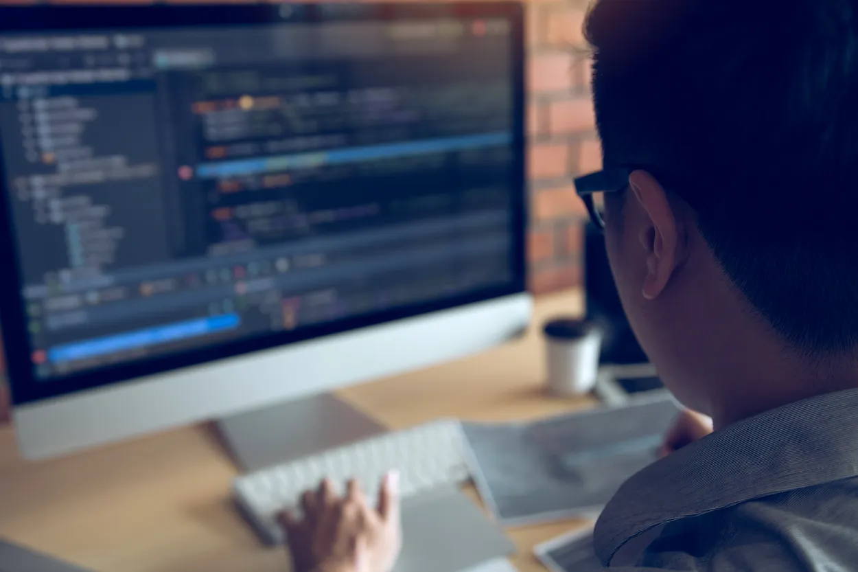 Cover for E-commerce Web Design Tips for Rhode Island Retailers